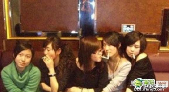 90后女孩的夜店生活是如此丰富